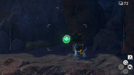 Toss Illumina Orb at Luxray.jpg