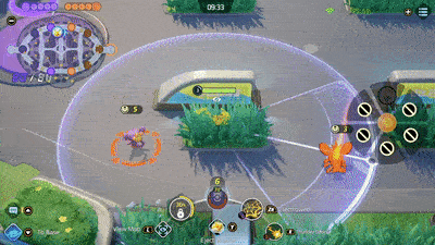 Pokemon UNITE - Pikachu Luring Corphish Inside Grass Using Thunder Shock