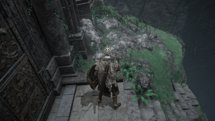 Walking Mausoleum White Barnacles Elden Ring.png