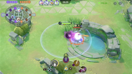 Pokemon UNITE - Gengar Fighting with Lick