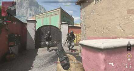 Modern Warfare 2 - Handgun x Riot Shield