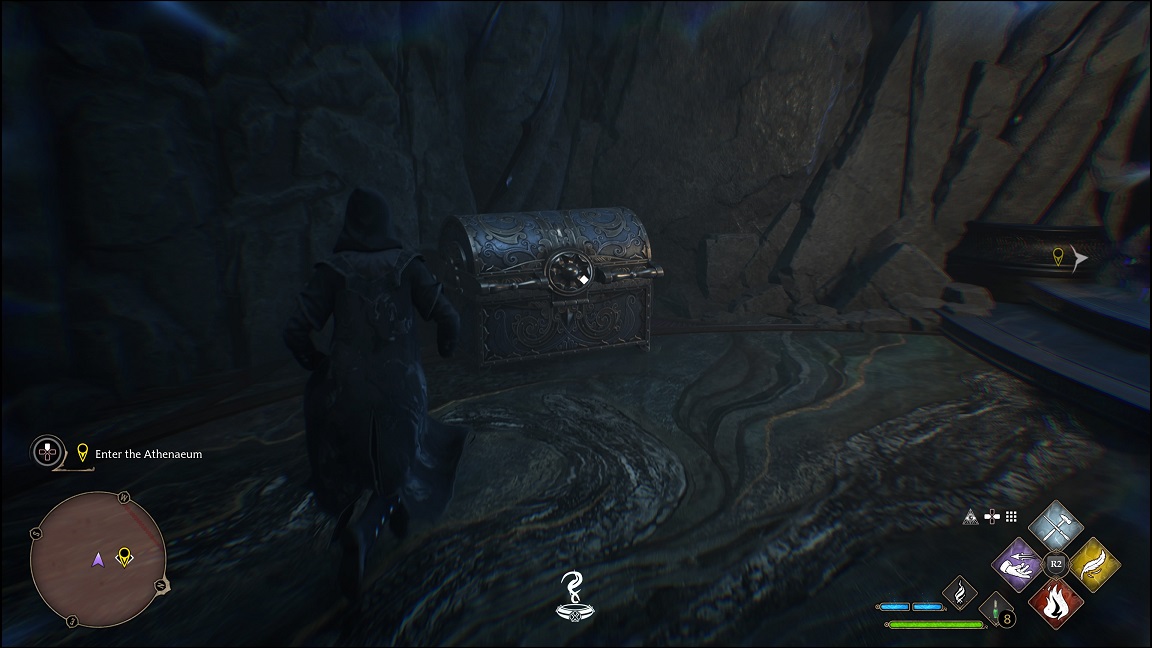 Hogwarts Legacy - legendary chest before the Athenaum