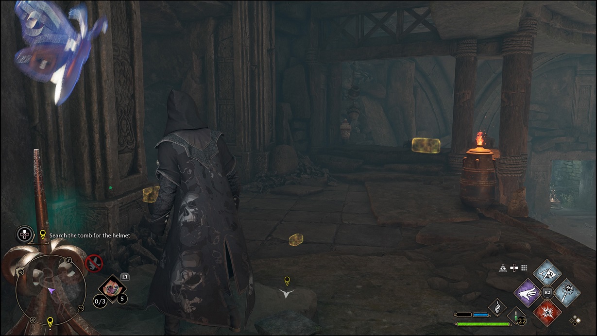 Hogwarts Legacy - small chest on a ledge