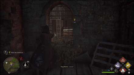 Hogwarts Legacy - crate blocking the gatehouse