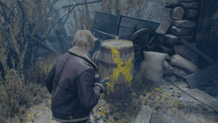 Resident Evil 4 Remake - Destroy Wooden Crates