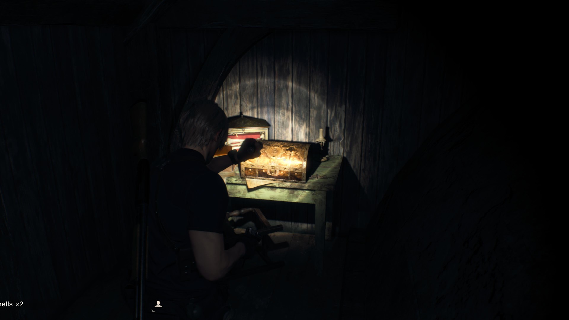 BIOHAZARD RE_4 - Gold Token and  Glasses Wellington