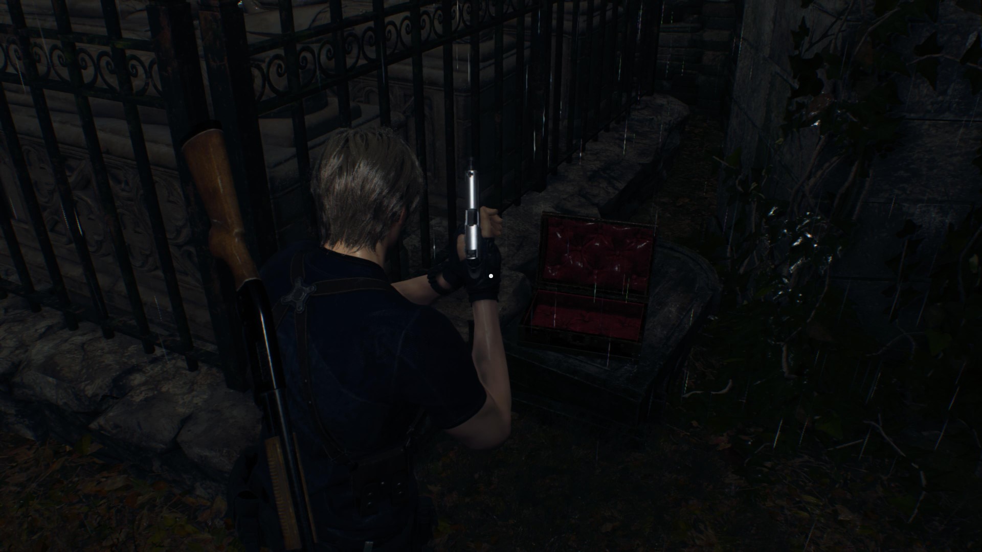 BIOHAZARD RE_4 - Red Gemstone Ring