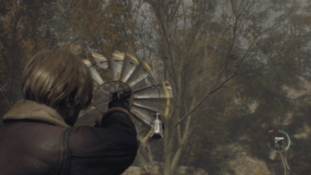 Resident Evil 4 Remake - Pearl Pendant In Game