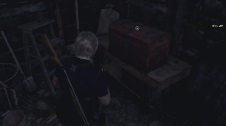 Resident Evil 4 Remake - Elegant Headress In Game