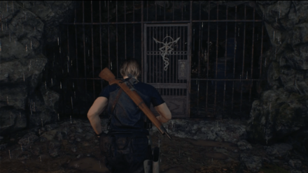 Resident Evil 4 - Door with Insignia In-Game