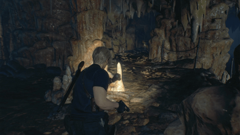 Resident Evil 4 Remake - Flashlight