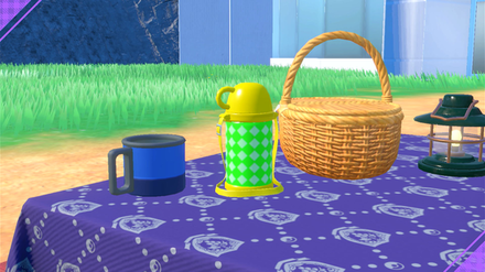 Pokemon Scarlet Violet - Picnic Item Diamond Bottle