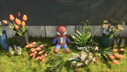 Spider-Man 2 - Spider-Plushy at Craig Goodman mural