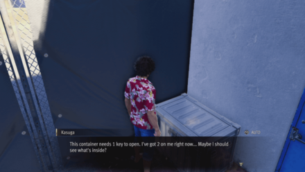 Like a Dragon Infinite Wealth - Opening a container