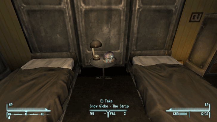 Fallout New Vegas - The Strip Snow Globe in Vault 21
