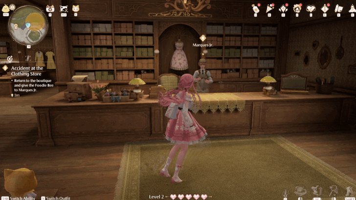 Return to the boutique and give the Foodie Bee to Marques Jr.