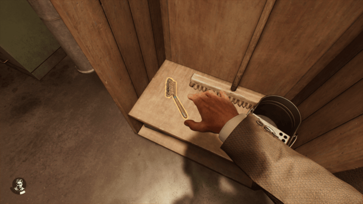 Equippable Objects or Weapons Will Be Highlighted