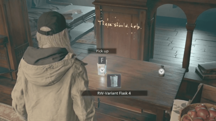 RW-Variant Flask 4 on Table