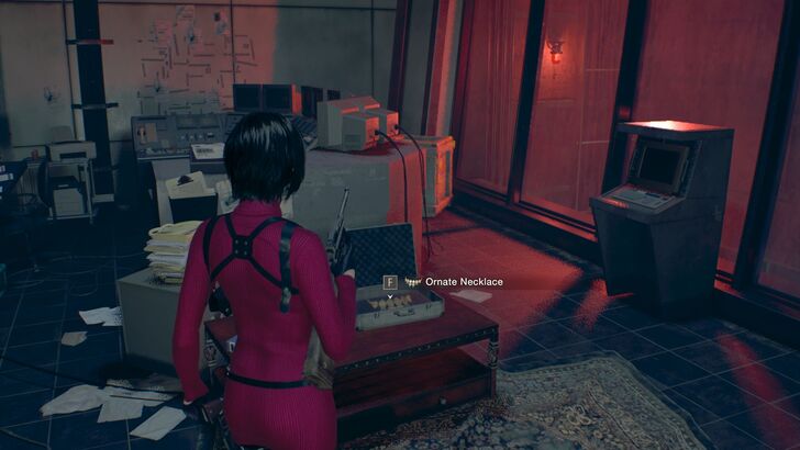 Resident Evil 4 - Chapter 6 Treasure Ornate Necklace Location