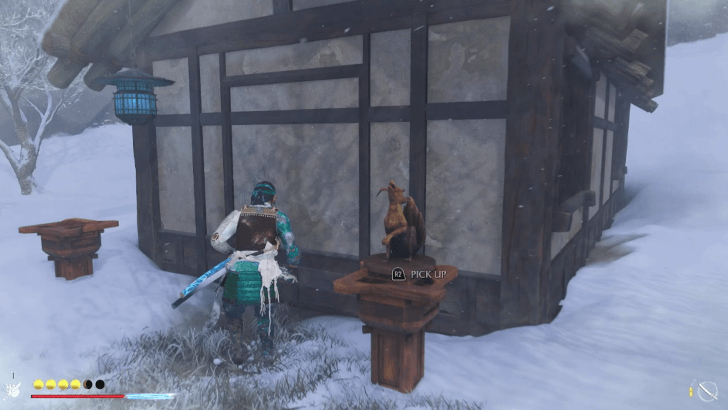 pick up the fox statue and place it on the left stand.png