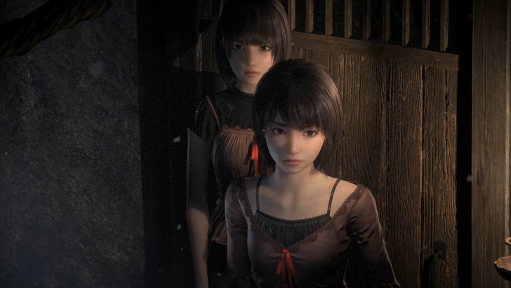 Mio and Mayu Entering Osaka House