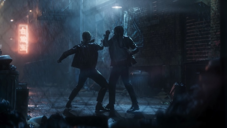 John Wick fighting an opponent in an alley while raining