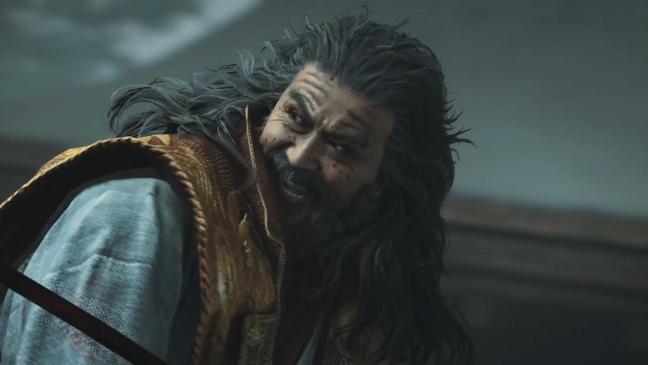 Onimusha: Way of the Sword Ono no Takamura grinning while holding a weapon