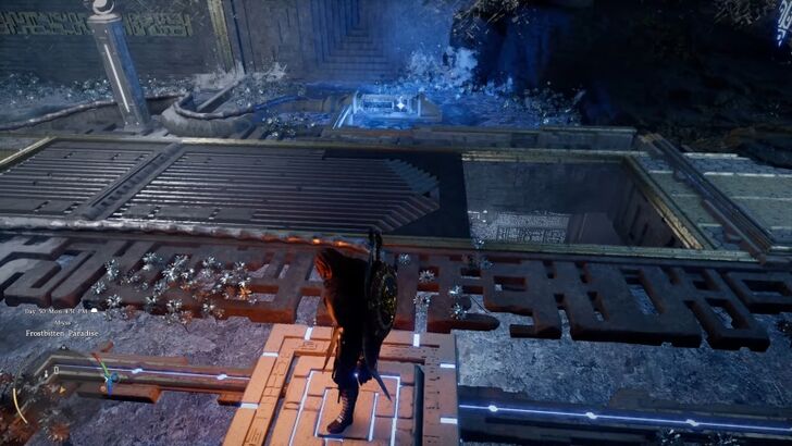 Kliff on Platform and Hatch Opening